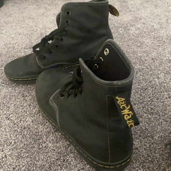 Dr. Martens - Picture 2 of 4